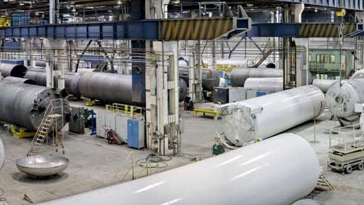 Zařízení na skladování kyslíku pro Itálii i Španělsko vyrábějí v Děčíně